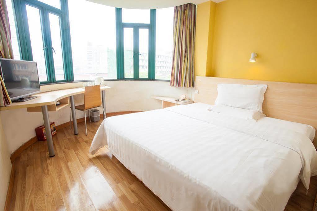 7 Days Inn Гуанчжоу Екстер'єр фото