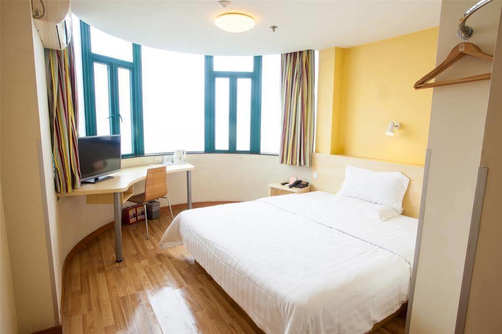 7 Days Inn Гуанчжоу Екстер'єр фото