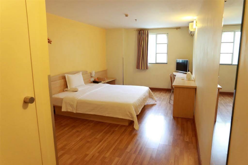 7 Days Inn Гуанчжоу Екстер'єр фото