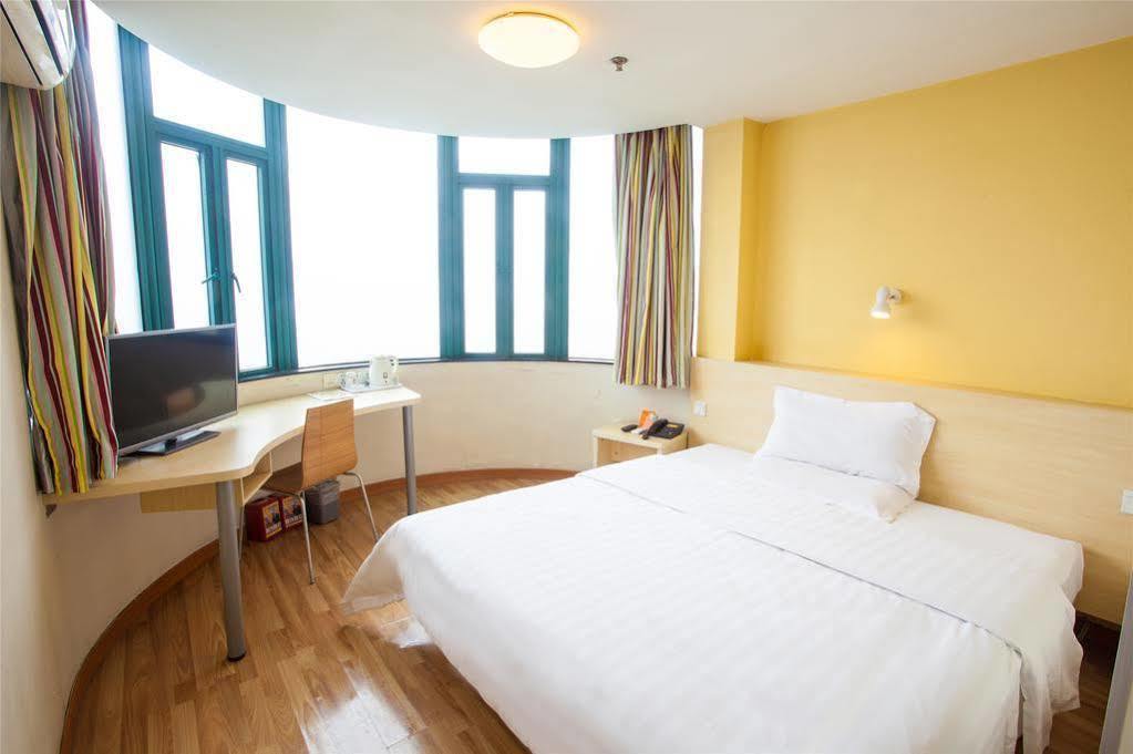 7 Days Inn Гуанчжоу Екстер'єр фото