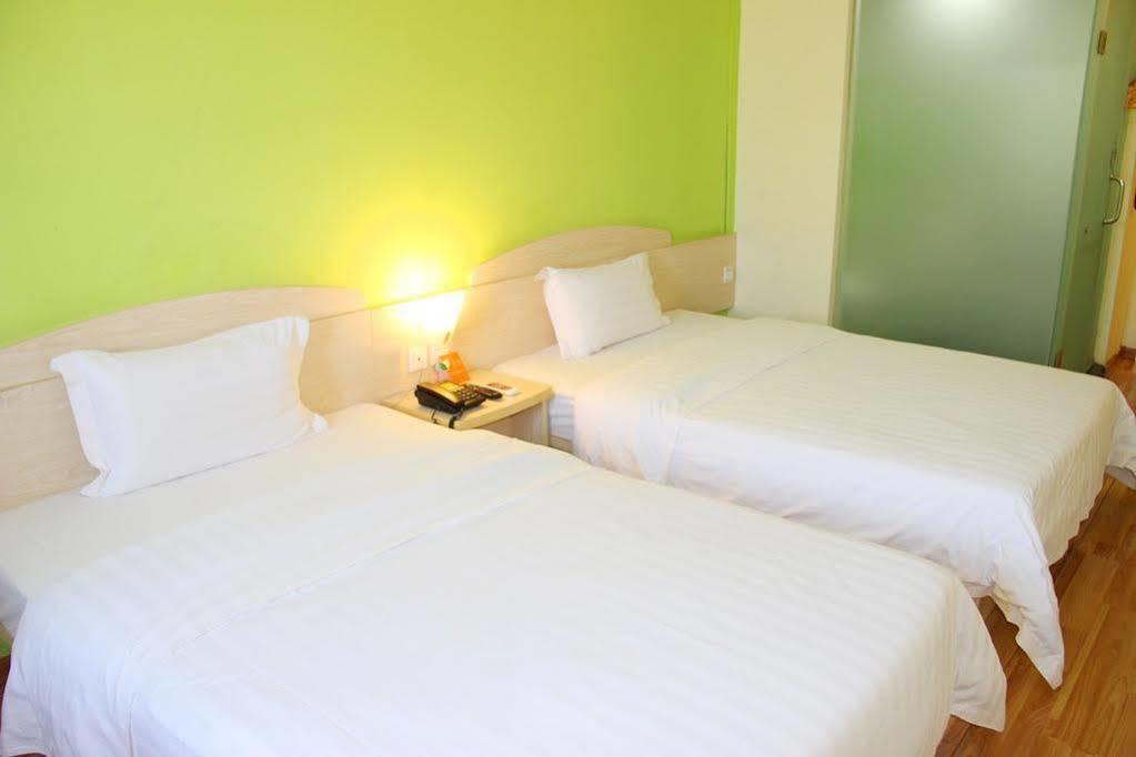 7 Days Inn Гуанчжоу Екстер'єр фото